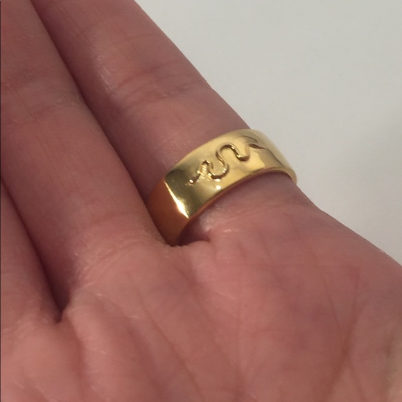 New Vanessa Mooney gold snake ring - Picture 3 of 5